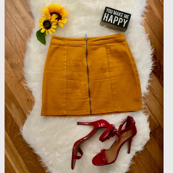 Forever 21 Dresses & Skirts - Mustard mini skirt